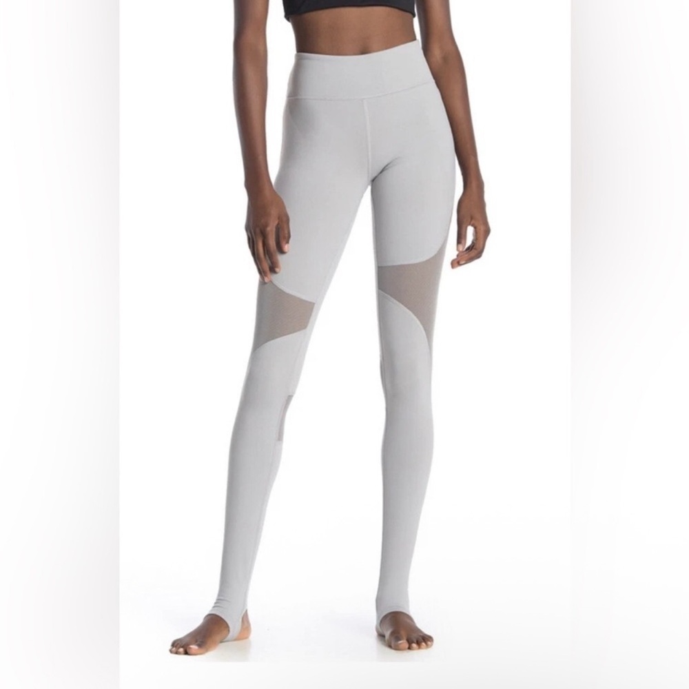 Alo Yoga ‘Coast’ High-Waist Mesh Panel Stirrup  Leggings – Light Gray Sz SM